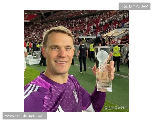 拜仁迪亚斯替补登场立竿见影，助攻得分